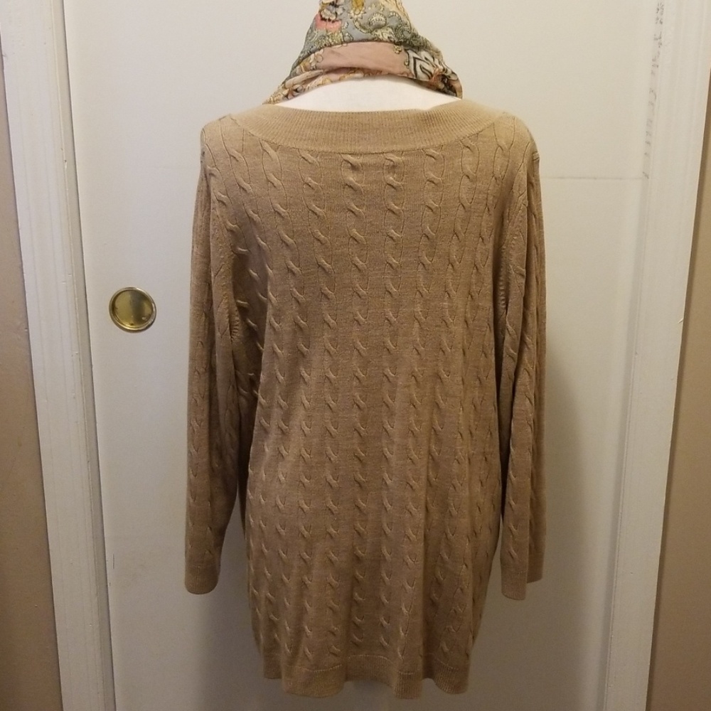 Avenue Ladies Sweater!  Like New! - Picture 3 of 8